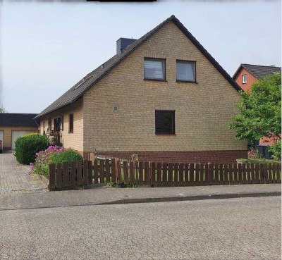 Familienfreundliches Zweifamilienhaus in Bergen