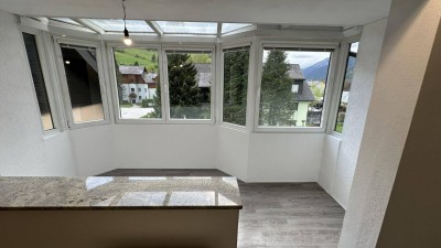 4 Zimmer Eigentumswohnung mit Loggia und Tiefgaragenabstellplatz mit Blick auf die Berge