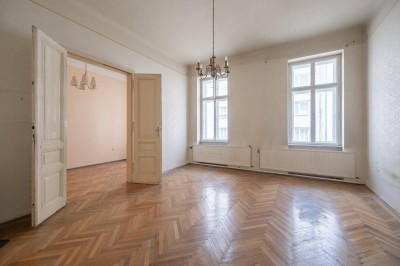 ++Rarität++ Entwicklungswürdige Stilaltbauwohnung zum Sanieren in Bestlage!