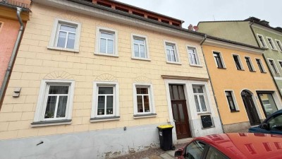 Reihenmittelhaus  mit 3 Wohneinheiten in Döbelns Zentrum