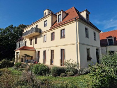 Wohnen im Landgut -Reihenendhaus in großzüger Parkanlage mit Kaminanschluss zu vermieten!