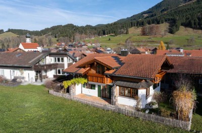 Einziehen und wohlfühlen - schön gelegenes Einfamilienwohnhaus in Oberstdorf / Ortsteil Schöllang