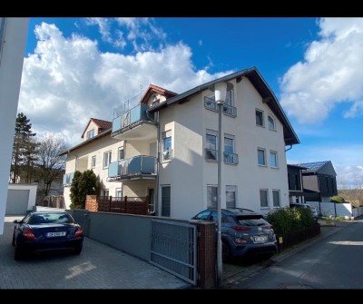 Charmante 2-Zimmer-Wohnung mit großer Terrasse in ruhiger Feldrandlage in Rodgau Nieder-Roden