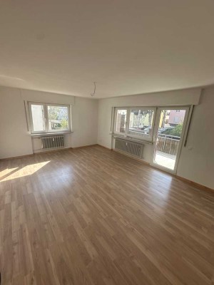 Vollständig renovierte 3,5-Zimmer-Wohnung mit Balkon in Kornwestheim