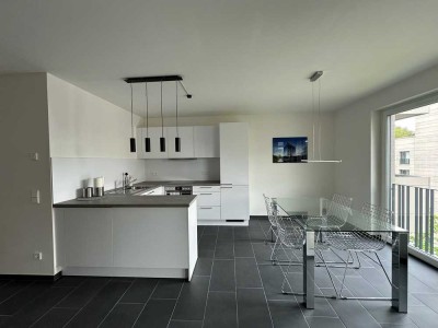 Zum Erstbezug: Attraktive 3,5-Zimmer-Wohnung mit Balkon, Einbauküche und teilmöbliert in Tübingen
