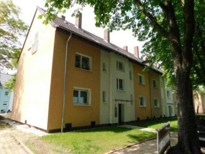 Ihre Zukunft - Ihre Wohnung: ansprechende 2-Zi.-DG