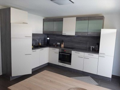 Schöne neuwertige 3-Zimmerwohnung - 3 Room apartment for expats
