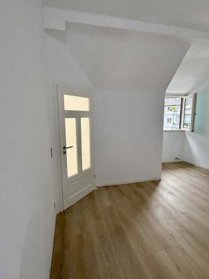 Schicke Altbauwohnung - Erstbezug nach Kernsanierung