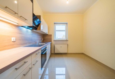 Attraktive 2,5-Raumwohnung * 1. OG * hochwertige EBK * Bad mit Fenster & Wanne * TOP *