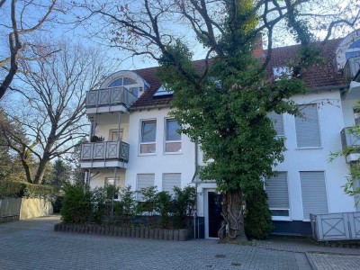 Helle Wohnung mit Balkon & Einbauküche in ruhiger Lage von Dreieich