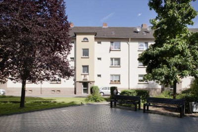 2 Zimmer plus Wohnküche in Düsseldorf-Lierenfeld