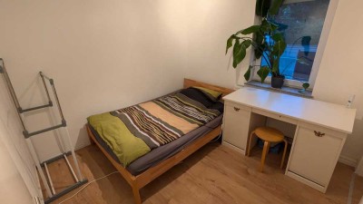 Modernes WG-Zimmer mitten in Weingarten