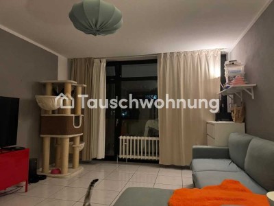 Tauschwohnung: Größe 4 Zimmer Wohnung mit Balkonen in Köln Weiden