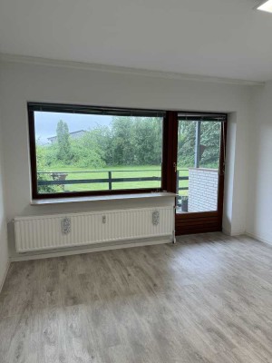Seniorenfreundliche Einzimmerwhg. mit Terrasse, Tagesstättenanbindung (Pflege)
