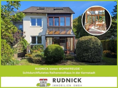 RUDNICK bietet WOHNFREUDE – lichtdurchflutetes Reihenendhaus in der Kernstadt
