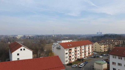 Freie und renovierte 3-Zimmerwohnung mit einem Tiefgaragenstellplatz in Oberasbach Altenberg.