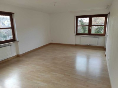 wunderschöne moderne 3 Zimmer-Whg EG mit Balkon und Garage in Filderstadt-Bernhausen
