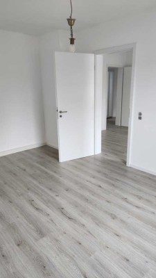 Erstbezug nach Sanierung: 3-Zimmer Wohnung