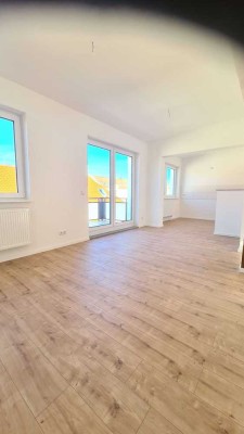 Erstbezug mit Rasen, 83 m² - Garten 150 m² - Keller 20m²