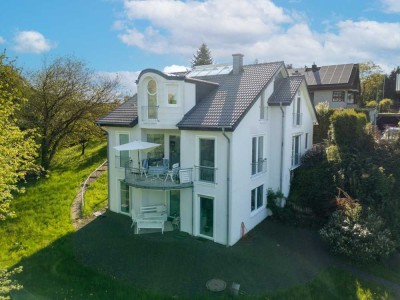 Exklusives Künstlerhaus mit Blick ins Rheintal
Großzügiges Wohnen in Bad Breisig