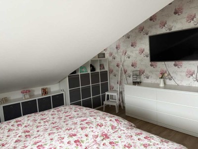 Dachgeschosswohnung mit Balkon in Heikendorf