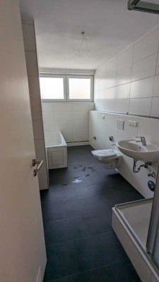 4 Zimmer Wohnung in ruhiger Lage im schönen Langwasser ab 15.04.2025!!