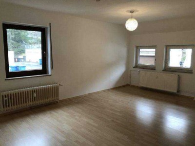 3 Zimmer Wohnung mit Einbauküche in Höchberg