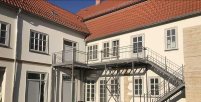 Hochwertig renovierte 2,5 Zi+ Balkon