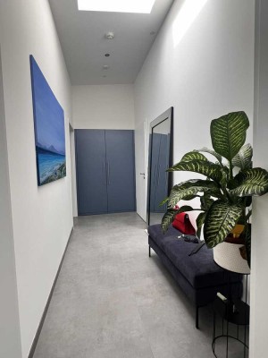 Moderne, helle Wohnung im Neubau (2020 )– KfW 55 Standard mit EBK– Ideal für Einzelperson oder Paar