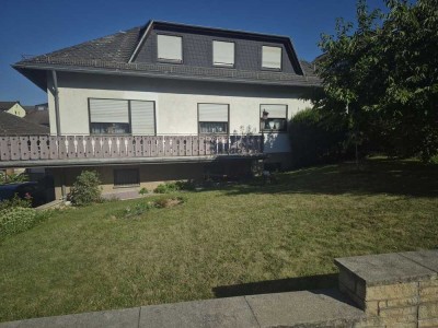 Familien(t)raum in Bad Vilbel – Zweifamilienhaus mit Platz