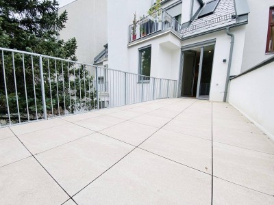 Erstbezug nach Sanierung - mit hofseitiger Terrasse