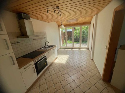 2-Zimmerwohnung mit Terrasse und EBK in Bollschweil