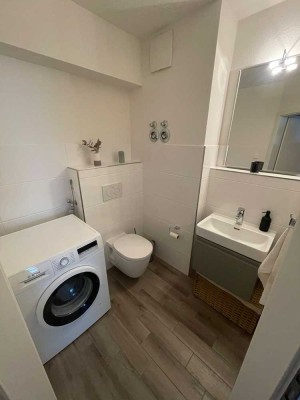 Exklusive, gepflegte 3-Zimmer-Wohnung mit gehobener Innenausstattung mit Balkon in Karlsruhe