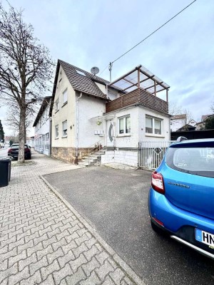 Mehrgenerationenhaus mit drei abgeschlossenen Wohneinheiten