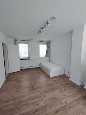 Helle Einzimmerwohnung, ideal für Student*innen