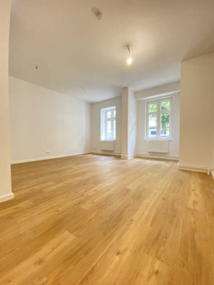 Saneirte 1 Zimmerwohnung mit Einbauküche nähe Weigandufer