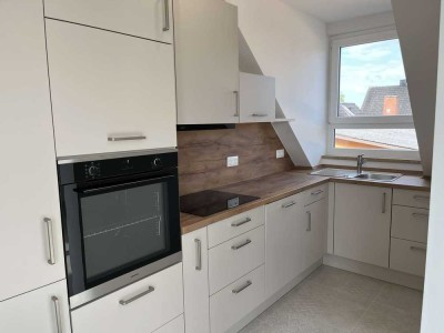Lichtdurchflutete Maisonette mit Aufzug – Erstbezug im Dachgeschoss in Hemhofen