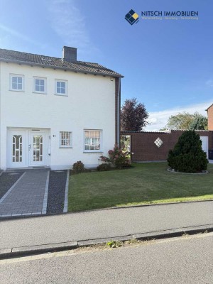 Doppelhaushälfte in der Broicher Siedlung – gepflegt, familienfreundlich & mit unverbautem Blick