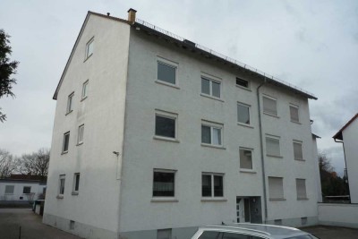Weiterstadt-Braunshardt! **Für 2 Personen neu sanierte 3 ZKB mit Balkon in ruhiger Lage**