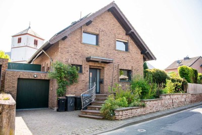 Freistehendes und teilsaniertes Einfamilienhaus in ruhiger Lage von Alt-Stockheim