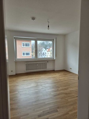 Rundum renoviert – Einziehen und Wohlfühlen, 4-Zimmer Wohnung in Baden-Baden / Oos