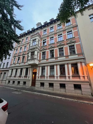 Hübsche Dachgeschosswohnung in Halle / S.