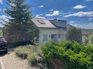 Gepflegtes Ein-/Zweifamilienhaus in Östringen-Tiefenbach in bevorzugter Lage