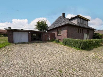Großzügiges Einfamilienhaus mit weitläufigem Grundstück