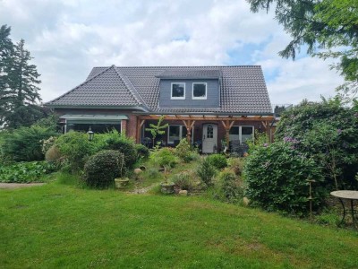 Großzügige 4-Zimmer-Wohnung mit parkartigem Garten – Ideal für Gartenliebhaber!