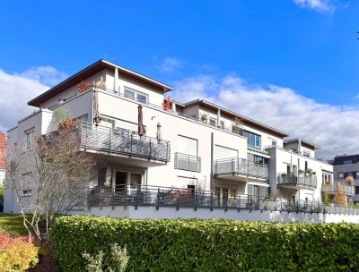 Schöne 3,5-Zimmer Wohnung mit Terrasse und TG Stellplatz in absolut ruhiger Lage von Weinstadt.