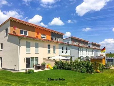 ++ Für Handwerker - Einfamilien-Reihenendhaus mit Garagen ++