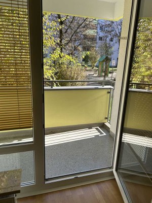 Nachmieter für großzügige moderne 4-Zimmer Wohnung mit Balkon im EG in München Laim