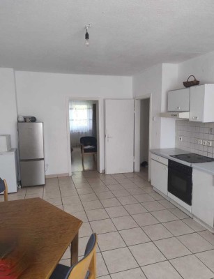 4 Zimmer in der 1. Etage zu vermieten