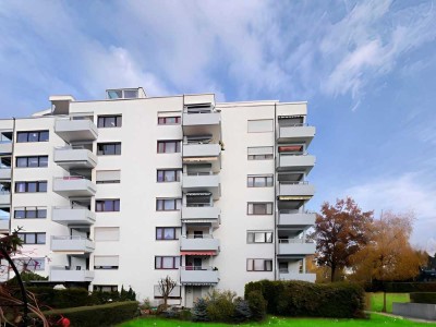 Helle 3 Zimmer-Wohnung mit Balkon, Aufzug und Stellplatz in Neckarrems